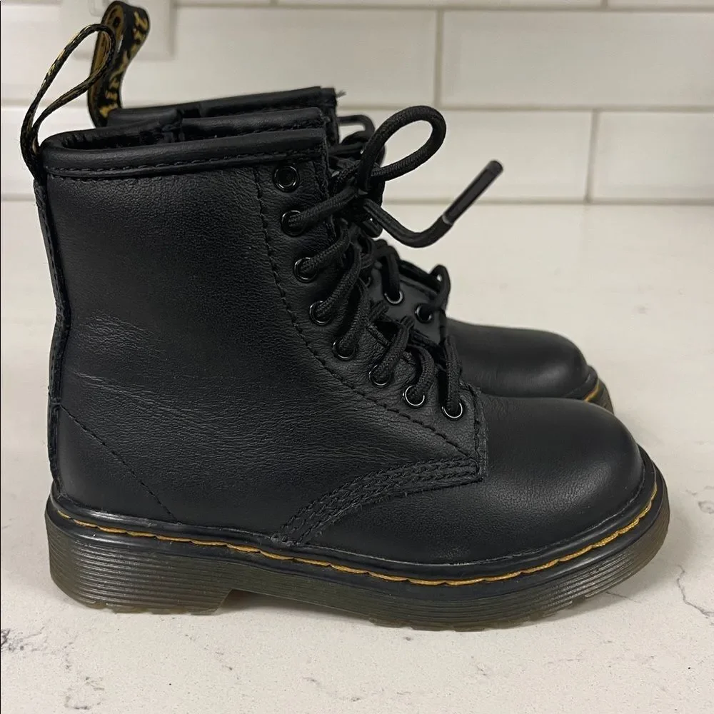 DR MARTEN TODDLER 1460 T SOFTY T LEATHER LACE UP BOOTS Size 7